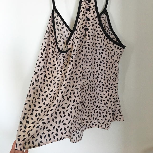 🤑FREE w/ purchase! Diamond Print Camisole - Picture 13 of 16